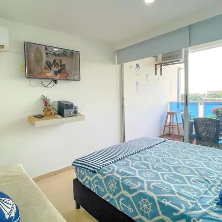 Apartamento En El Laguito Con Piscina Y A Pasos De La Playa